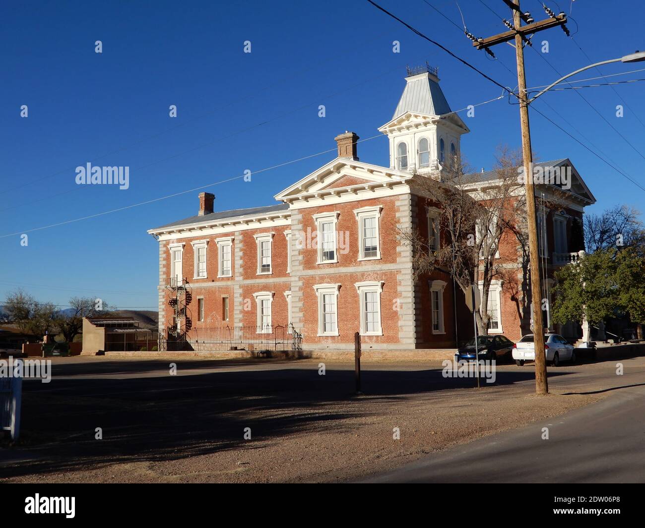 Tombstone, Arizona. USA 12/15/2020. Tribunale della contea di Cochise 1882. Ora parte del Tombstone state Historic Park. Sede dello sceriffo, registratore, tesoriere. Foto Stock
