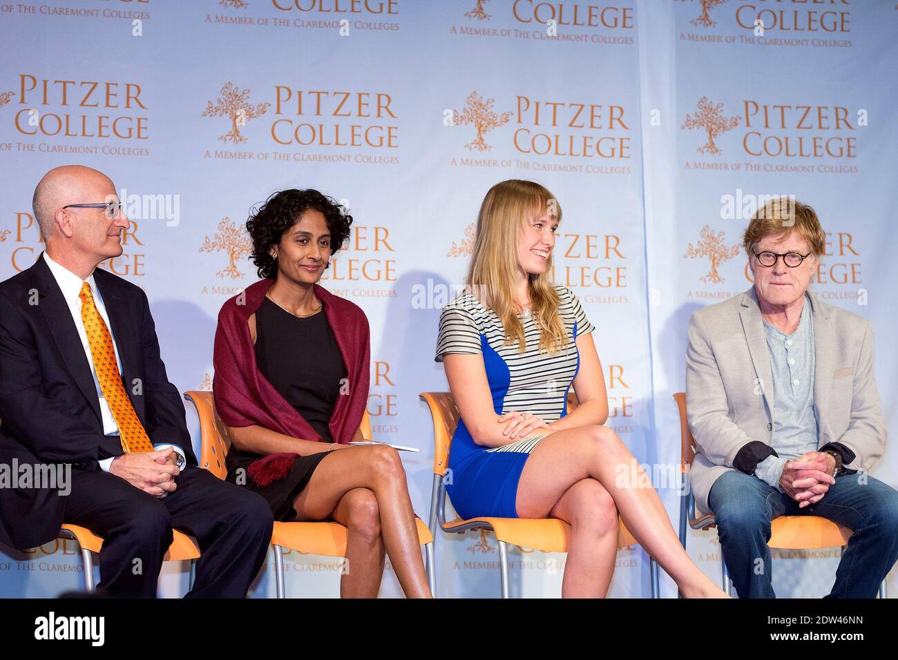 Donald Gould, presidente di Gould Asset Management, Brinda Sarathy, professore associato di analisi ambientale al Pitzer College, e Jess Grady-Benson, studente, E Robert Redford, sono stati visti durante una conferenza stampa di Pitzer College e Trustee Robert Redford sul lancio del più completo modello d'azione per la dismissione di combustibili fossili e il clima in Highereducation, a Los Angeles, CA, USA, il 12 aprile 2014. Foto di Julian da Costa/ABACAPRESS.COM Foto Stock