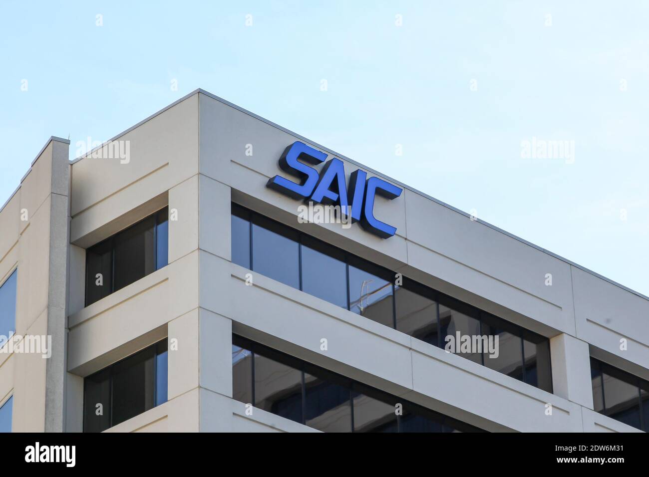 Cartello SAIC sull'edificio degli uffici in Virginia, McLean, Stati Uniti. Foto Stock