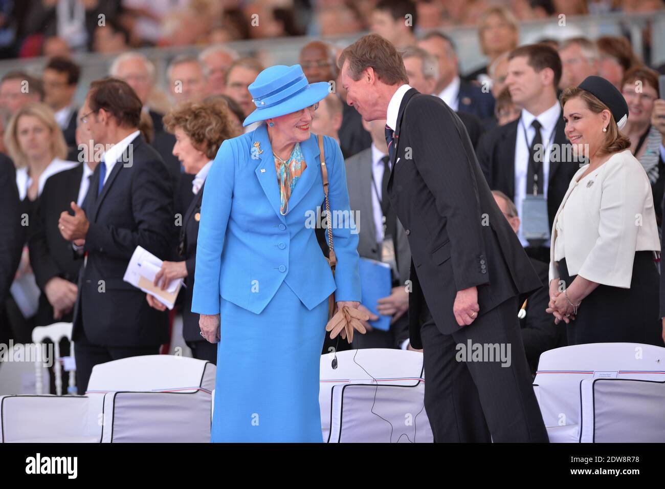 Il Granduca di Lussemburgo, Henri, la Granduchessa di Lussemburgo Maria-Teresa e la Regina Margrethe di Danimarca partecipano alla cerimonia internazionale di Sword Beach a Ouistreham, nell'ambito delle cerimonie ufficiali in occasione del 70° anniversario del D-Day, il 6 giugno 2014 in Normandia, Francia. Foto di Abd Rabbo-Bernard-Gouhier-Mousse/ABACAPRESS.COM Foto Stock