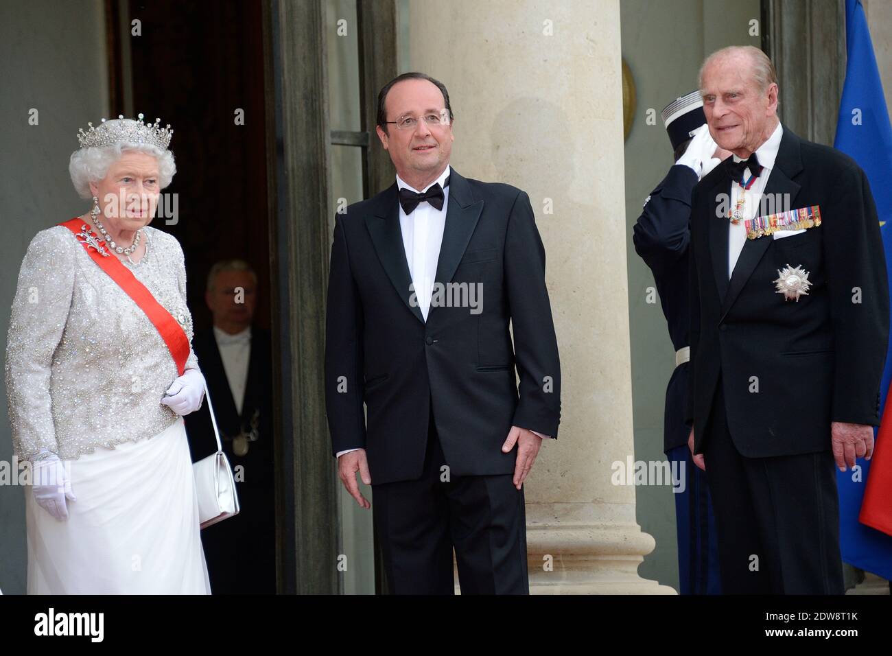 La regina Elisabetta II e il principe Filippo, duca di Edimburgo, che partecipano al banchetto di Stato tenuto in onore della regina Elisabetta II dal presidente francese Francois Hollande al Palazzo Elysee, nell'ambito delle cerimonie ufficiali in occasione del 70° anniversario della Liberazione, il 6 giugno; 2014, a Parigi, Francia. Foto di Nicolas Briquet/ABACAPRESS.COM Foto Stock