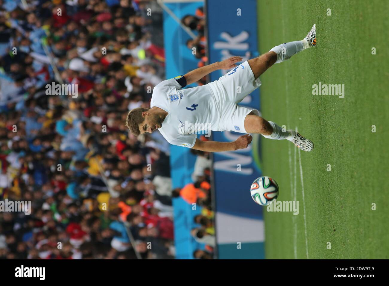 Steven Gerrard in Inghilterra durante la partita del gruppo D Inghilterra contro Uruguay all'Estadio do Sao Paulo, San Paolo, Brasile, giovedì 19 giugno 2014. Foto di Giuliano Bevilacqua/ABACAPRESS.COM Foto Stock