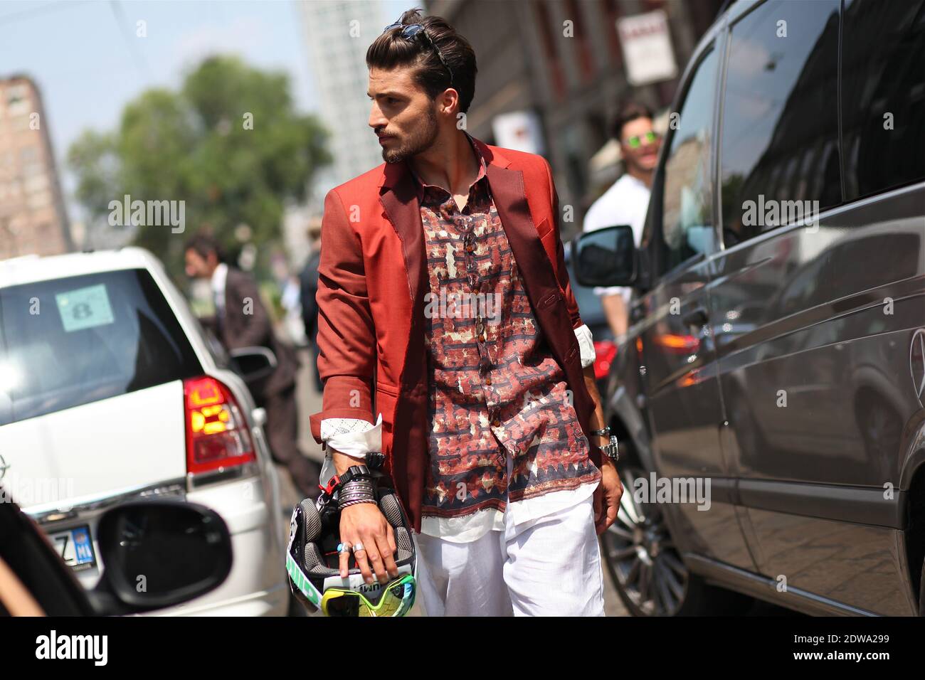 Mariano di VAIO in arrivo alla mostra di abbigliamento maschile Vivienne Westwood Primavera-Estate 2015 tenutasi a Via Turati, Milano, il 22 giugno 2014. Foto di Marie-Paola Bertrand-Hillion/ABACAPRESS.COM Foto Stock