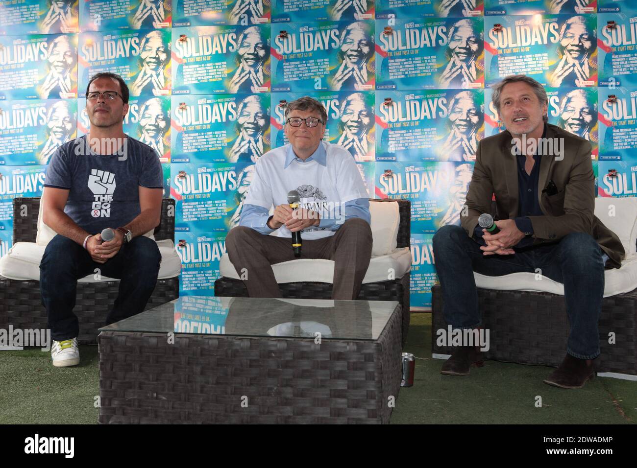 Luc Barruet, Bill Gates e Antoine De Caunes partecipano ad una conferenza stampa che apre il Solidays Music Festival, che si è tenuto presso l'Hippodrome de Longchamp a Parigi, in Francia, il 27 giugno 2014. Foto di Audrey Poree/ABACAPRESS.COM Foto Stock