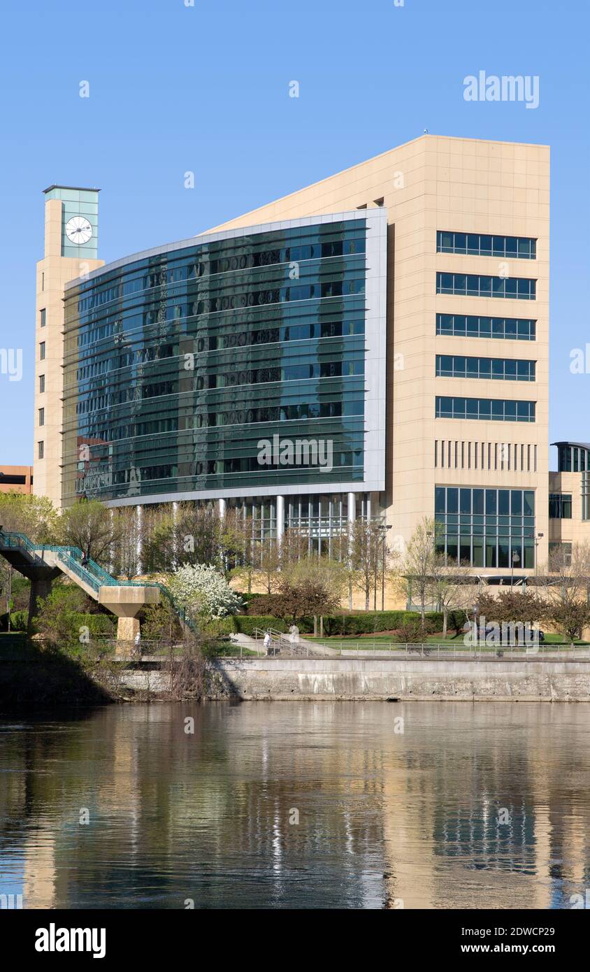 The 1997 United States Federal Reserve Building in downtown, Minneapolis, Minnesota - It was designed by the HOK architectural firm.  The site was pre Foto Stock