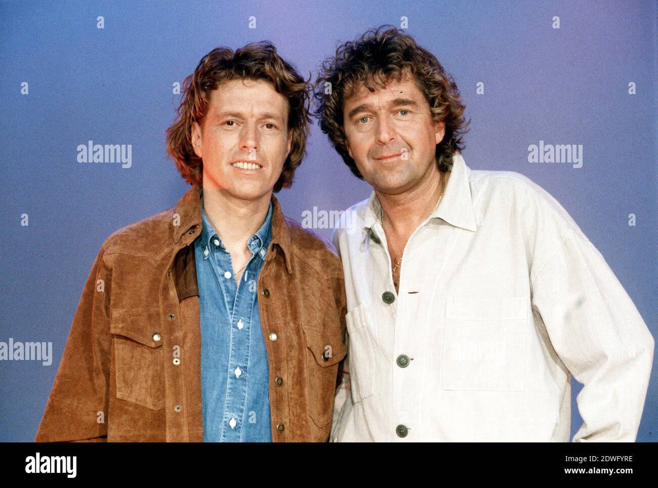 BRUNNER UND BRUNNER, Schlagerduo aus Österreich, sind die Brüder Johann Brunner, genannt Jogl und Karl Brunner, genannt Charly. Foto circa 1998. BRUNNER UND BRUNNER, duo pop austriaco, i fratelli Johann Brunner chiamati Jogl und Karl Brunner chiamato Charly, nella foto del 1998 circa. Foto Stock