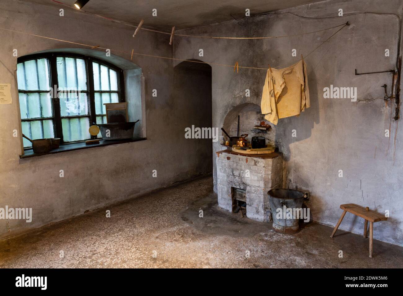 Area cucina/lavanderia della prigione della contea di Nottingham nel National Justice Museum, Nottingham, Notts, Regno Unito. Foto Stock