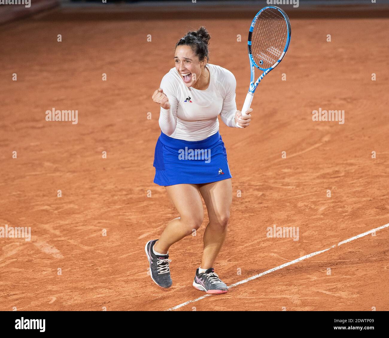 Il tennista italiano Martina Trevisan celebra la sua vittoria al French Open 2020, Parigi, Francia, Europa. Foto Stock