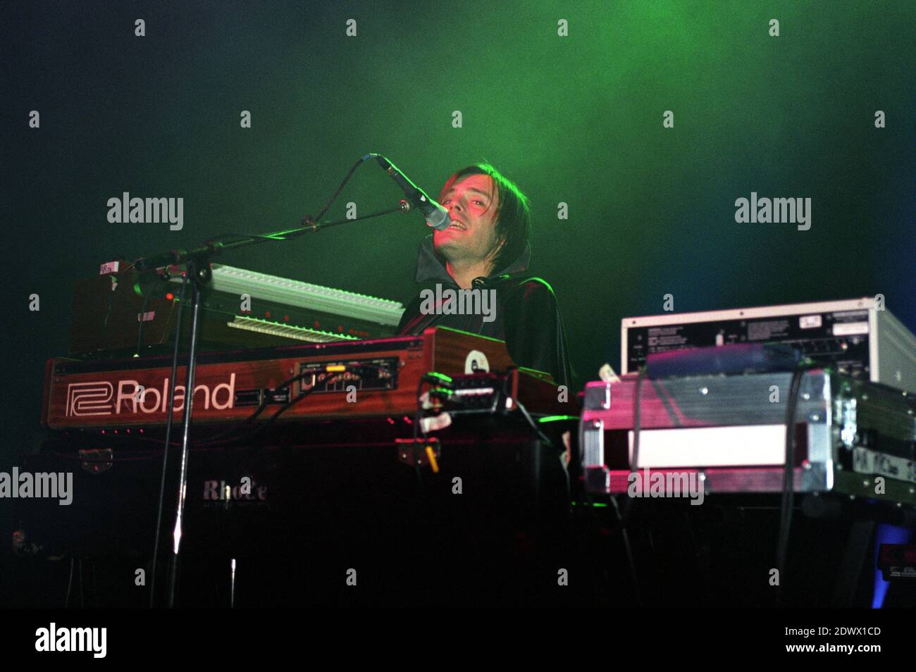 AIR in concerto al Shepherds Bush Empire di Londra, Regno Unito. 25 aprile 2001. Foto Stock