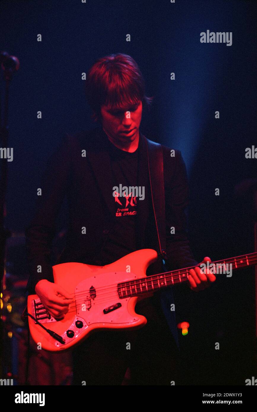 AIR in concerto al Shepherds Bush Empire di Londra, Regno Unito. 25 aprile 2001. Foto Stock