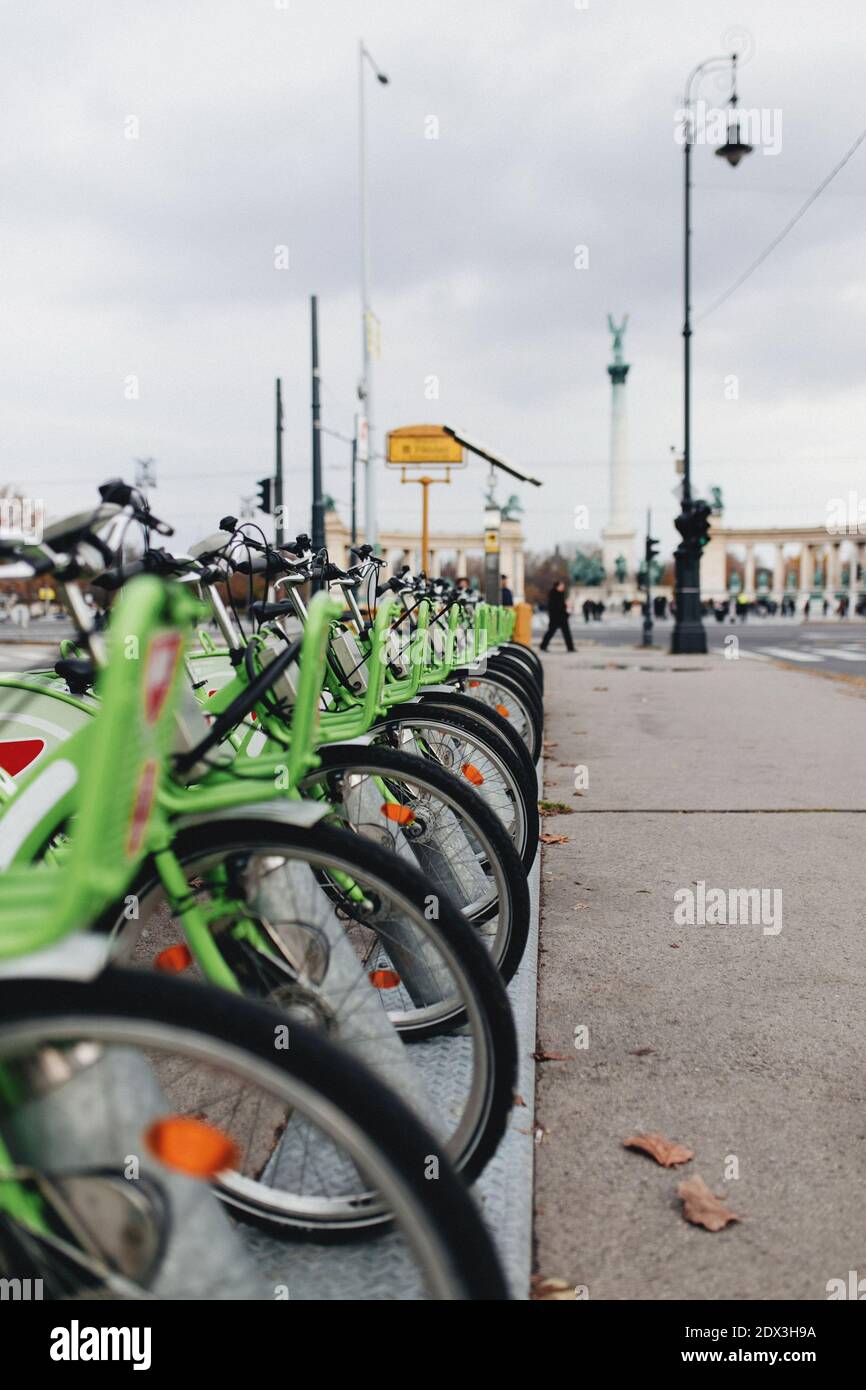 Noleggio biciclette verdi in Europa occidentale Foto Stock