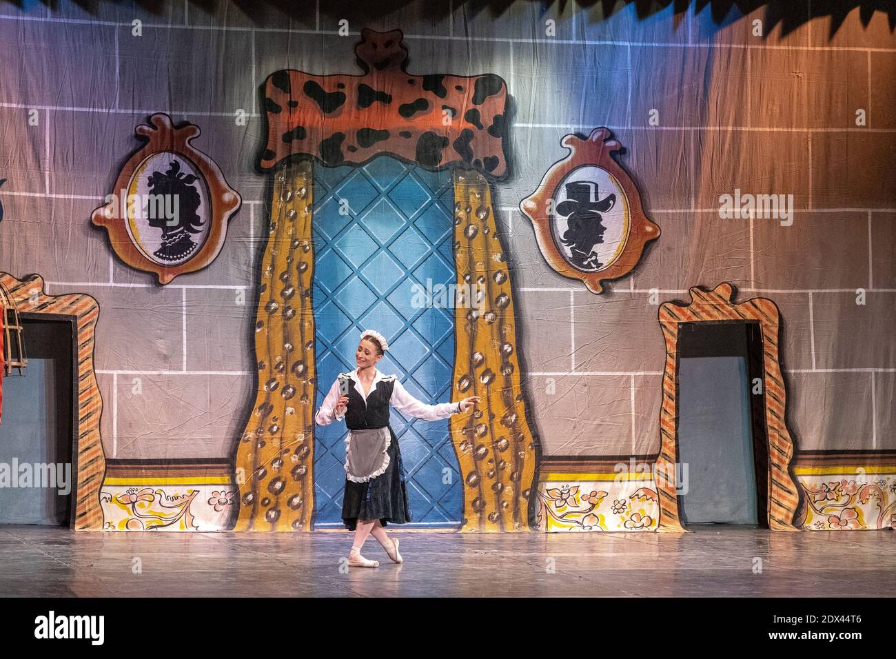 Il Cuban National Ballet esegue "Cenerentola", Santa Clara, Cuba Foto Stock