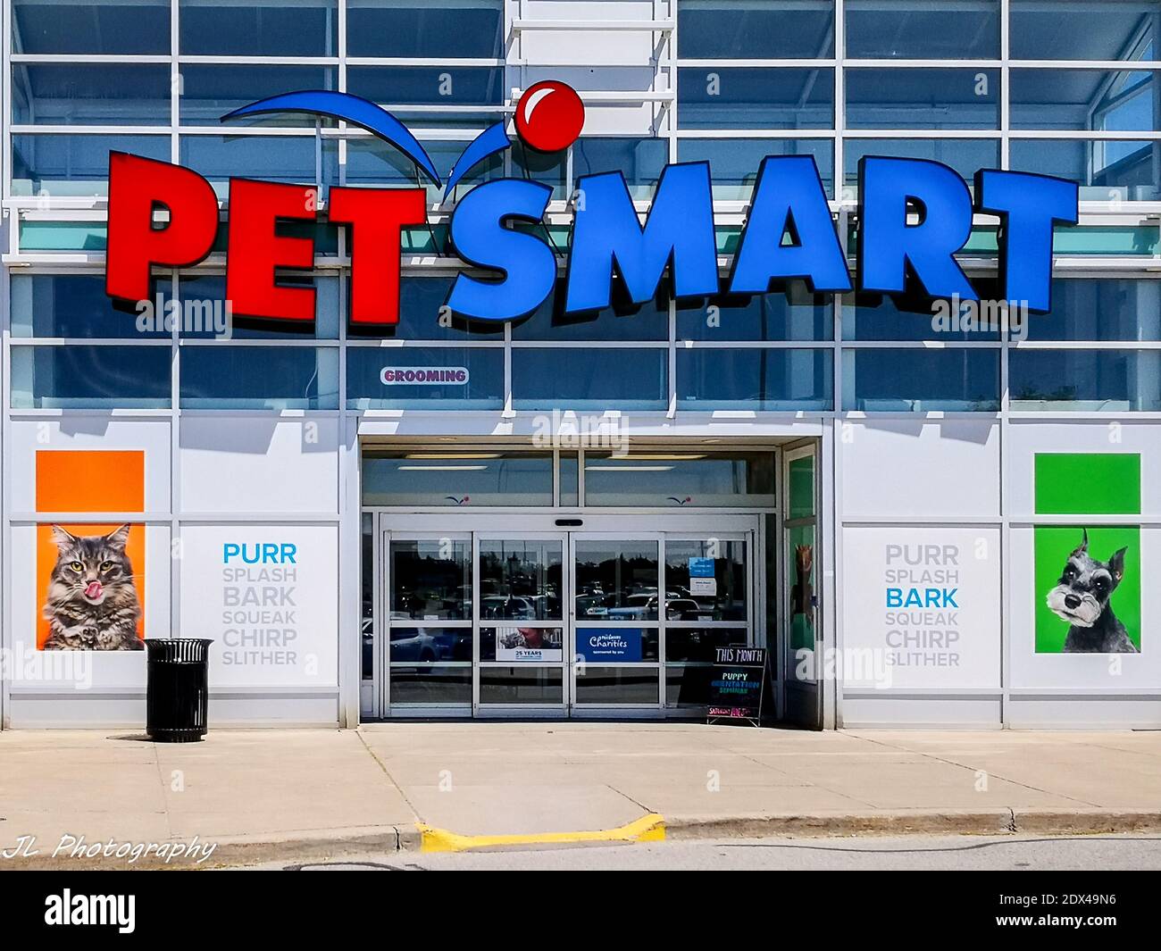 PetSmart Storefront a Toronto, Canada, il 20 maggio 2019 Foto Stock