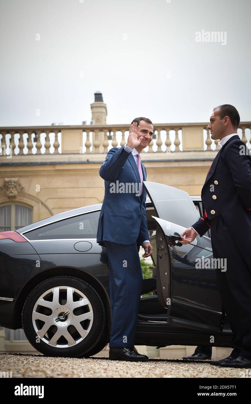 Re Felipe VI di Spagna e la regina Letizia di Spagna lasciano il Palazzo Elysee il 22 luglio 2014 a Parigi, Francia. Re Felipe VI e la regina Letizia di Spagna sono in visita ufficiale di giorno in Francia. Foto di Nicolas Gouhier/ ABACAPRESS.COM Foto Stock