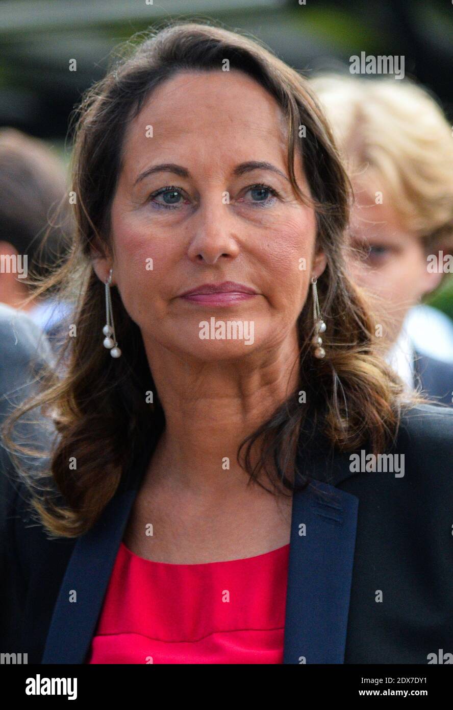 Ministro francese per l'Ecologia, lo sviluppo sostenibile e l'energia, Segolene Royal durante una visita incentrata sulla transizione energetica il 4 settembre 2014 presso la sede centrale del gruppo di distribuzione dell'energia elettrica e di gestione dell'energia Schneider Electric a Rueil-Malmaison, fuori Parigi, Francia. Foto di Christian Liegi/ABACAPRESS.COM Foto Stock