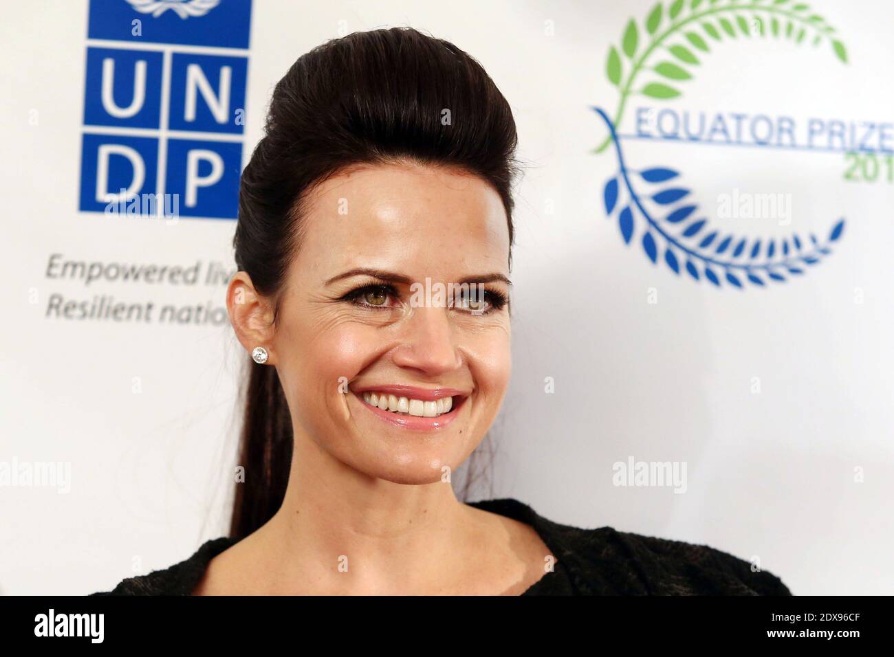 Carla Gugino arriva al Premio Equatore delle Nazioni Unite a New York City, NY, USA il 22 settembre 2014. Premio Equator dell'ONU, un premio assegnato ogni due anni da una partnership guidata dalle Nazioni Unite che riconosce gli eccezionali approcci di sviluppo sostenibile di tutto il mondo che dimostrano un'azione basata sulla comunità e basata sulle radici per affrontare le sfide ambientali, della povertà e del cambiamento climatico. Foto di Krista Kennel/ABACAPRESS.COM Foto Stock