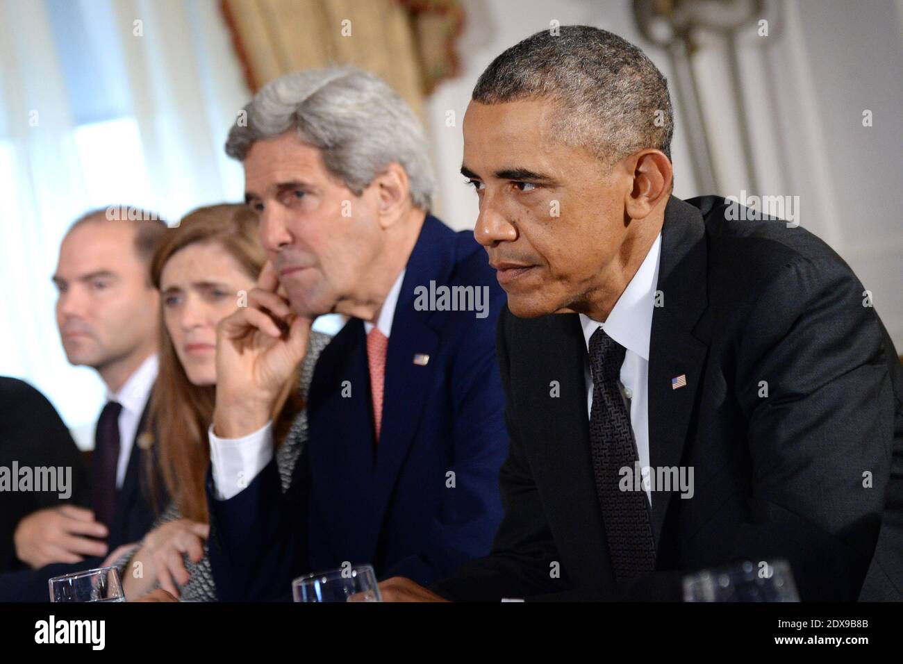 (L-R) Benjamin Rhodes, Vice consigliere per la sicurezza nazionale per le comunicazioni strategiche, Ambasciatore degli Stati Uniti presso le Nazioni Unite Samantha Power, Segretario di Stato americano John Kerry e Presidente degli Stati Uniti Barack Obama partecipano ad un incontro bilaterale con il primo ministro etiope Hailemarian Desalegn (non illustrato) Al Waldorf Astoria Hotel a New York City, NY, USA il 25 settembre 2014. Foto piscina di Anthony Behar/ABACAPRESS.COM Foto Stock