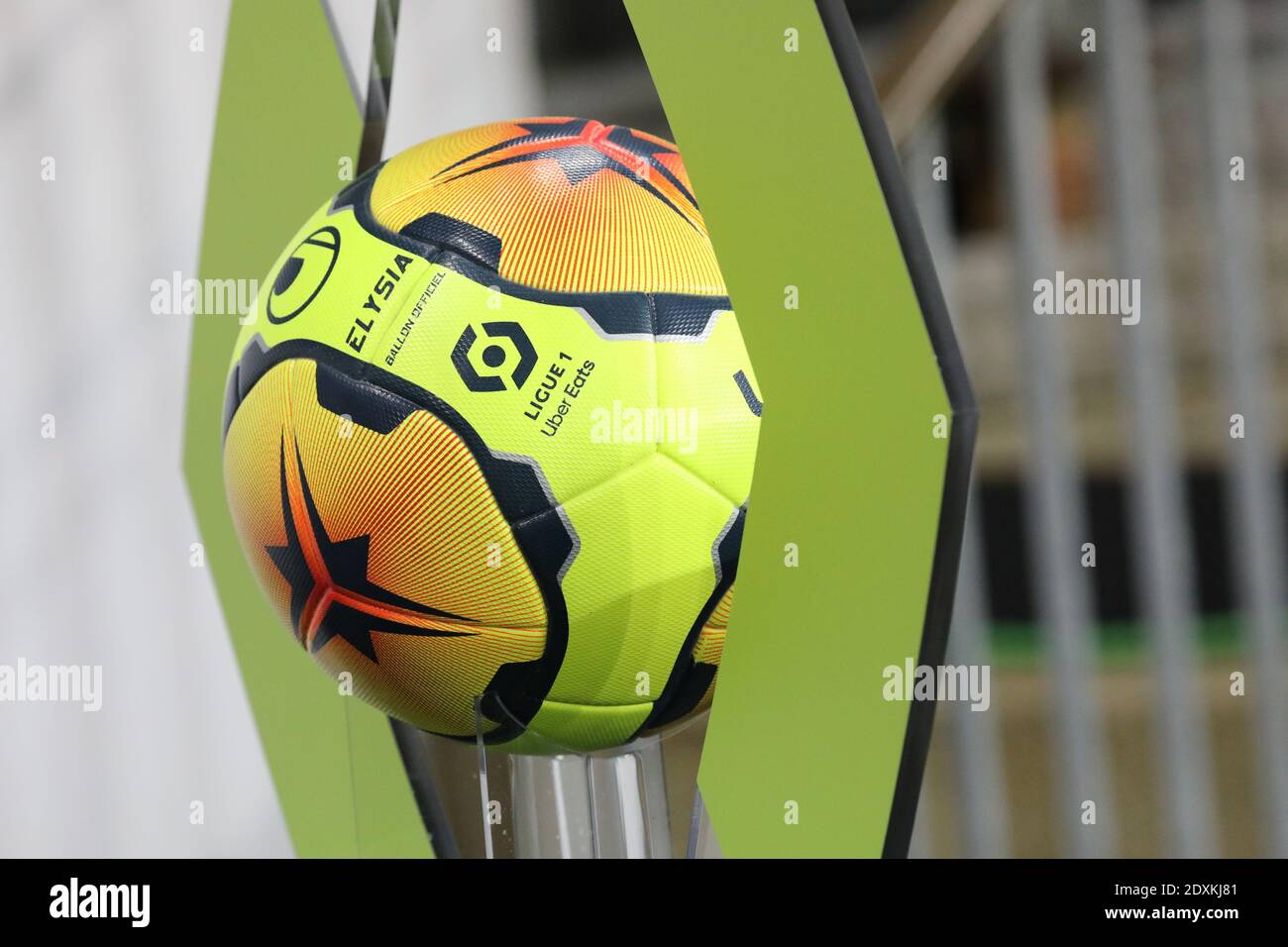 Ballon Ligue 1 durante il campionato francese Ligue 1 partita di calcio tra RC Lens e Stade bristois 29 il 23 dicembre 202 / LM Foto Stock