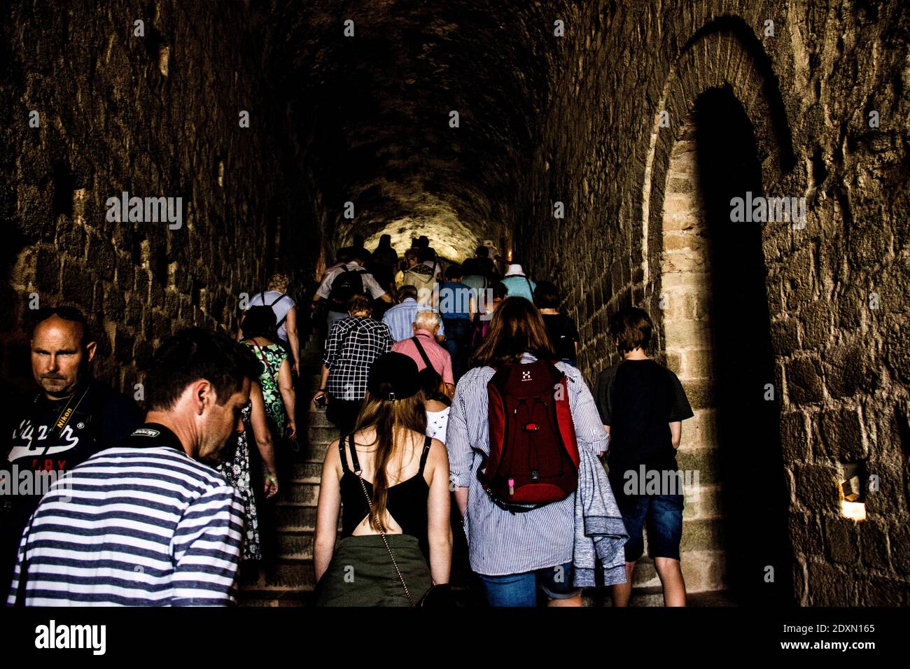 FRA - LA SOCIETÀ - LA FRENESIA DI MONT SAINT-MICHEL. Mont Saint-Michel nel 2017, rappresentazione del turismo di massa. FRA - SOCIETE - LA FRÉNÉSIE DU MONT SAINT Foto Stock