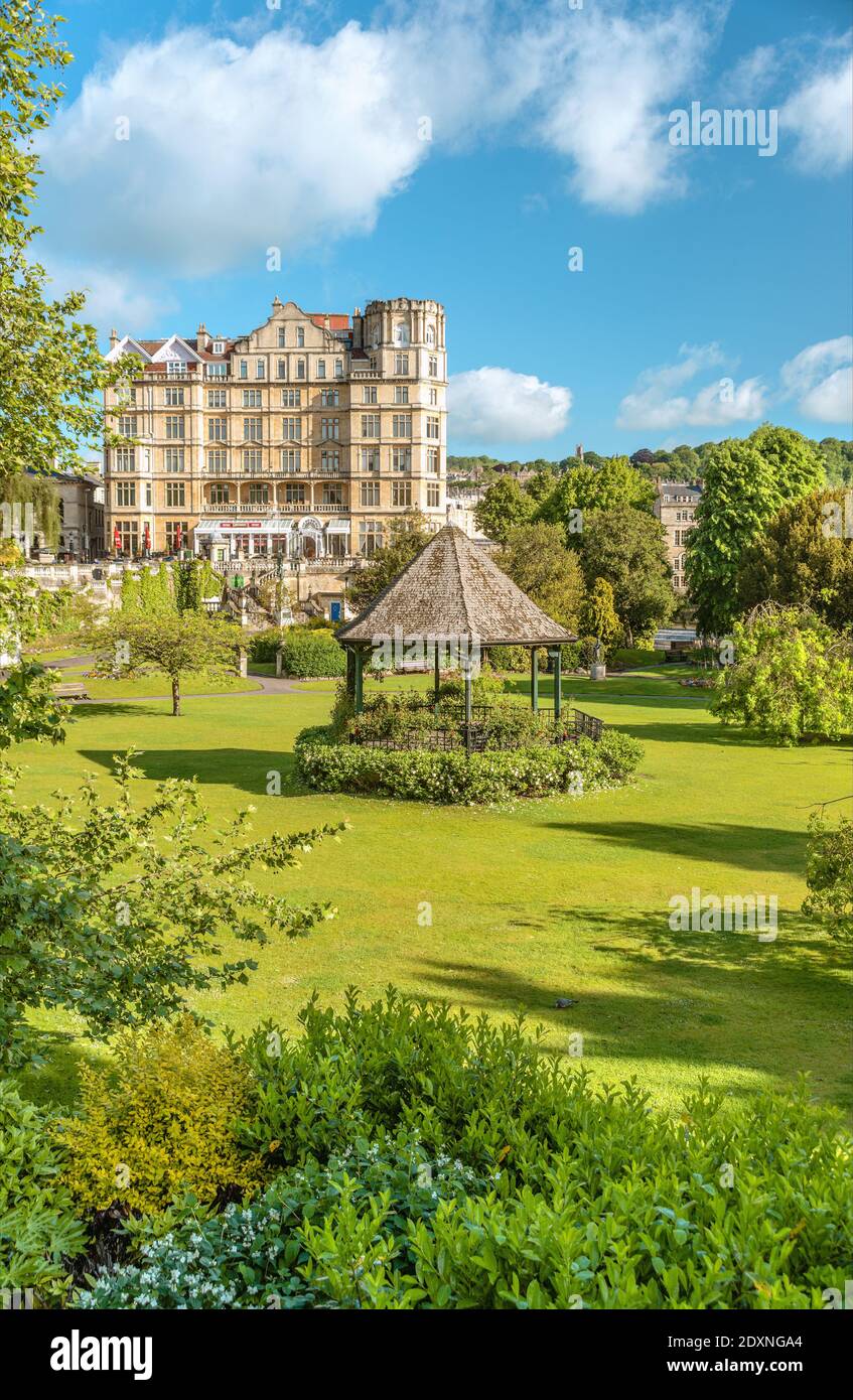 Parade Gardens presso le rive del fiume Avon, Bath, Somerset, Inghilterra Foto Stock