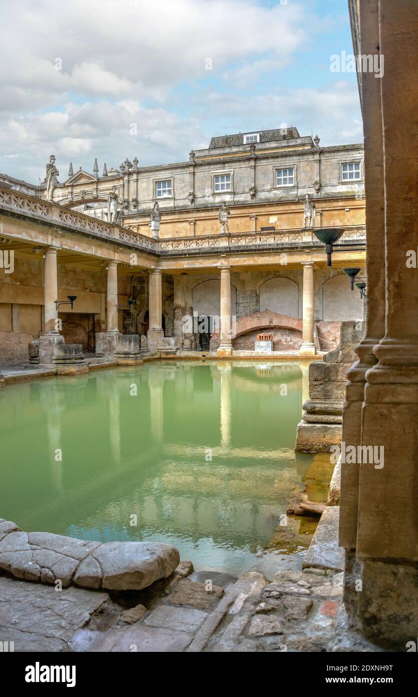 Il Grande bagno al terreno inferiore del complesso delle Terme Romane, Bath, Somerset, Inghilterra Foto Stock