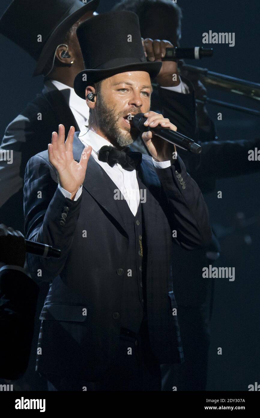 Il cantante francese Christophe Mae, suona al Palais Nikaia di Nizza, nella Francia meridionale, il 30 settembre 2014. Foto di Syspeo.R/ABACAPRESS.COM Foto Stock