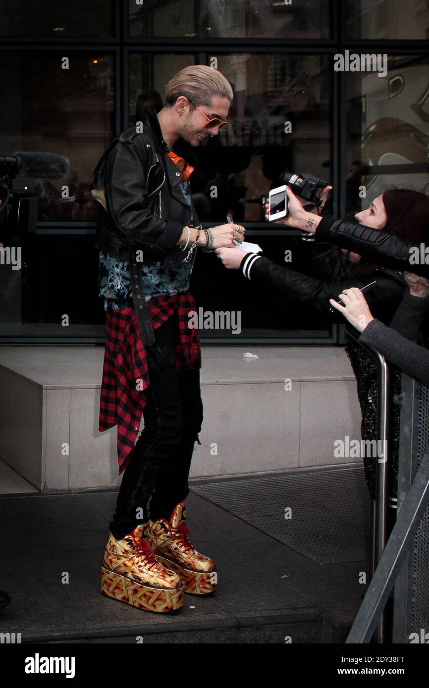 Bill Kaulitz della band tedesca Tokio Hotel lasciando la stazione radio NRJ a Parigi, Francia, il 08 ottobre 2014. Foto di Audrey Poree/ABACAPRESS.COM Foto Stock