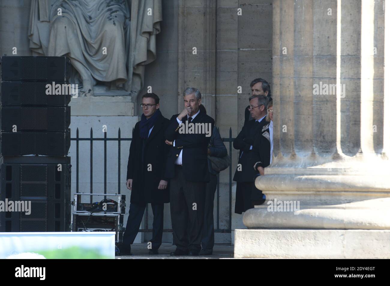 Cerimonia funebre per il defunto amministratore delegato di Total Christophe de Margerie, morto in un incidente aereo a Mosca la scorsa settimana, nella chiesa di Saint-Sulpice a Parigi, in Francia, il 27 ottobre 2014. Foto di ABACAPRESS.COM Foto Stock