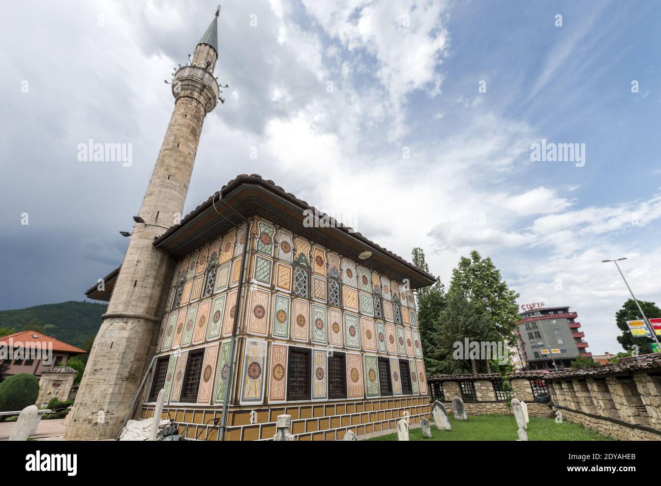 Šarena Džamija aka Šarena Moschea, decorata, colorata o dipinta Tetova Macedonia, (FYROM), Repubblica di Macedonia del Nord Foto Stock