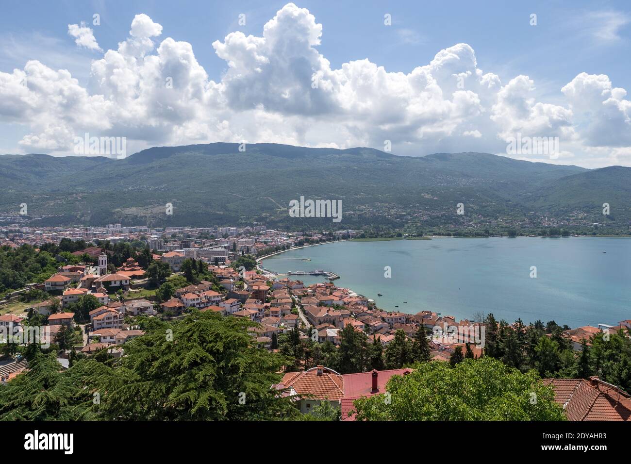 Ohrid città & lago da Samuel (Samuil) Fortezza aka Tsar Samoil Fortezza, Ohrid, Macedonia, (FYROM)), Repubblica della Macedonia del Nord Foto Stock