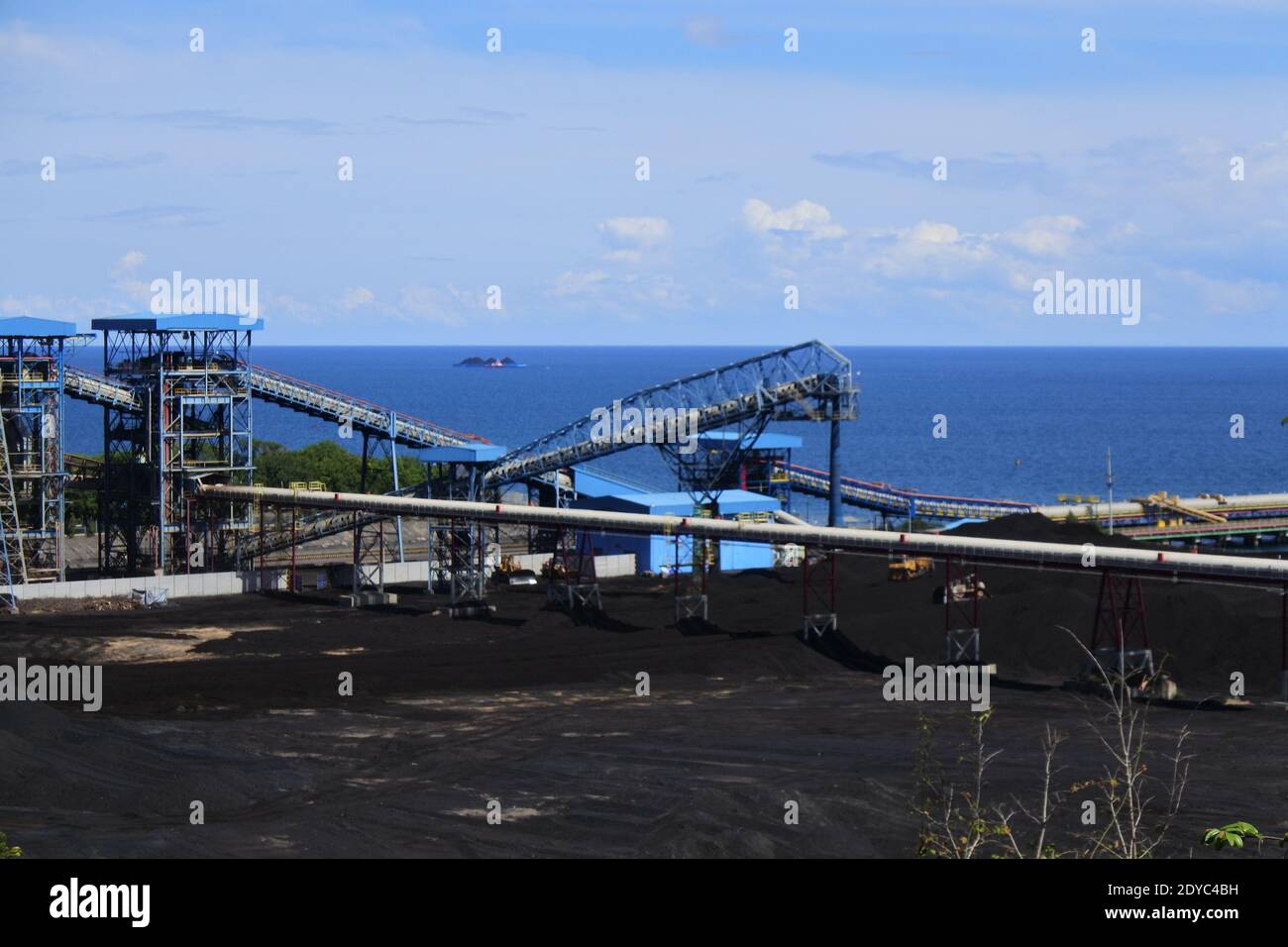 PROBOLINGGO, INDONESIA - 03 novembre 2020: Installazione della centrale a vapore, Probolinggo, Giava Orientale, Indonesia, 02 settembre 2020 Foto Stock