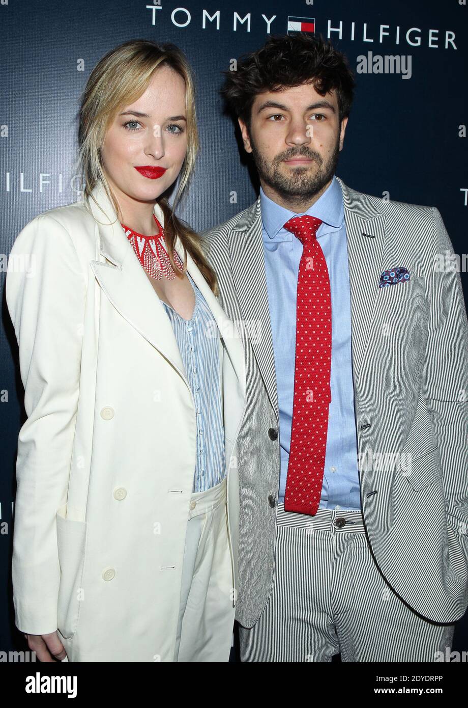 Dakota Johnson, Tommy Hilfiger's New West Coast Flagship Store apertura(A) su Robertson Boulevard a West Hollywood, Los Angeles, CA, USA il 13 febbraio 2013 (nella foto: Dakota Johnson). Foto di Baxter/ABACAPRESS.COM Foto Stock