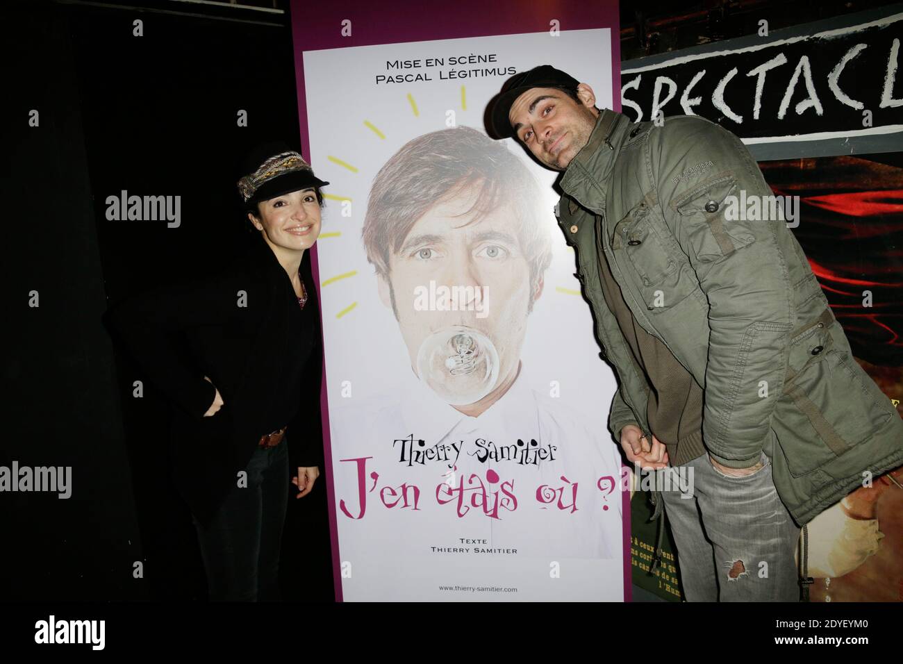 Isabelle Vitari e Gil Alma alla prima del One Man Show di Thierry Samitier, 'J'en Etais ou ?' Tenuto presso il 'Cafe de la Gare' di Parigi il 24 marzo 2013. Foto di Jerome Domine/ABACAPRESS.COM Foto Stock