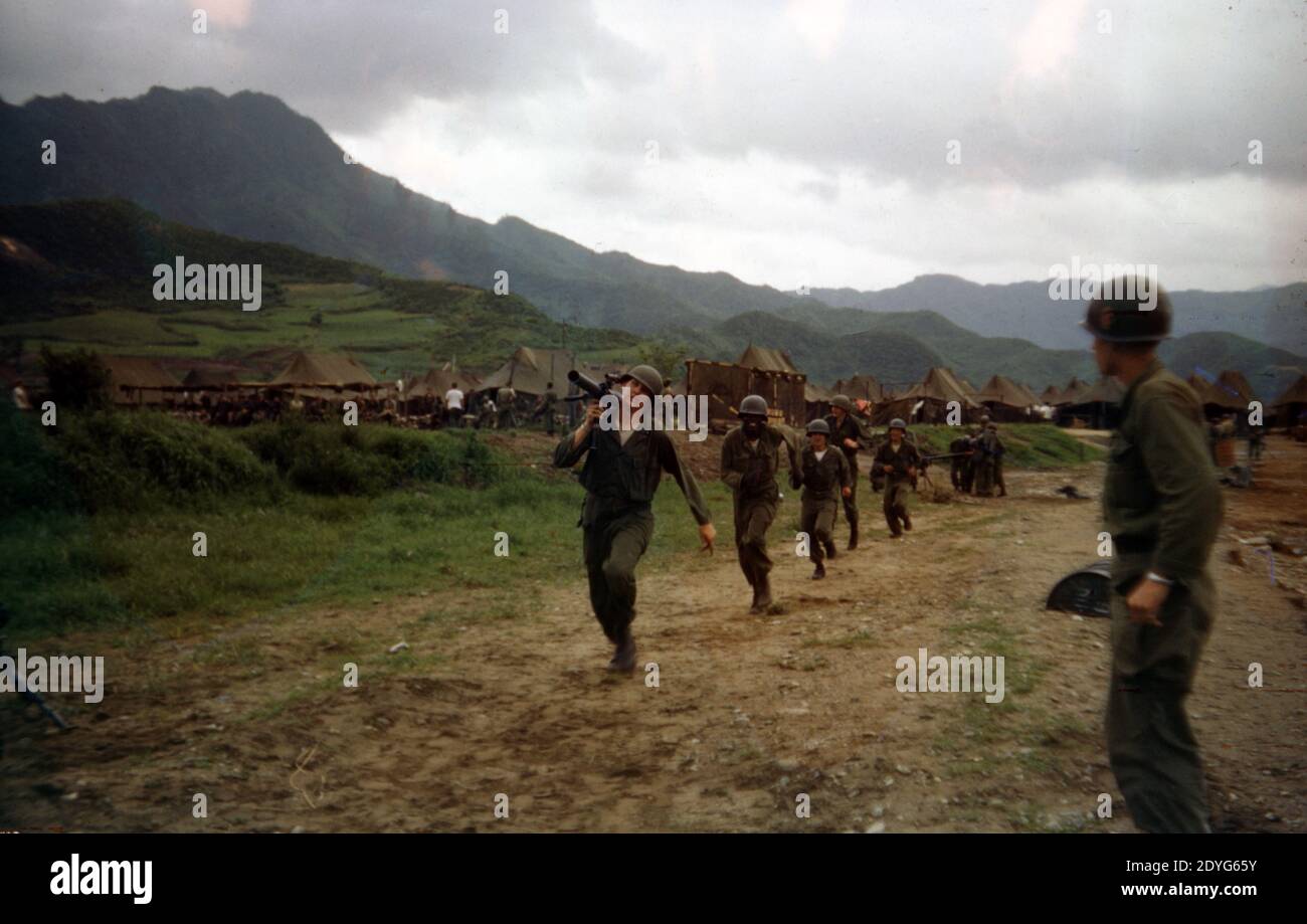 ESERCITO DEGLI STATI UNITI / Esercito degli Stati Uniti Rückstoßfreie Geschütz / Recoilless Fucile M18 57 mm Foto Stock