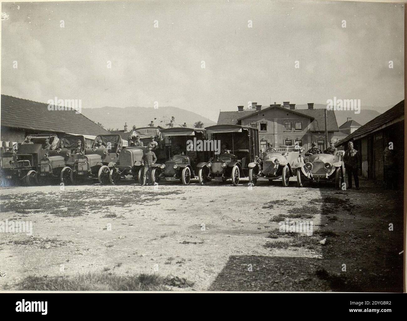 Lastenauto-Garage a Villach. Aufgenommen am 24.VII 1916. Foto Stock