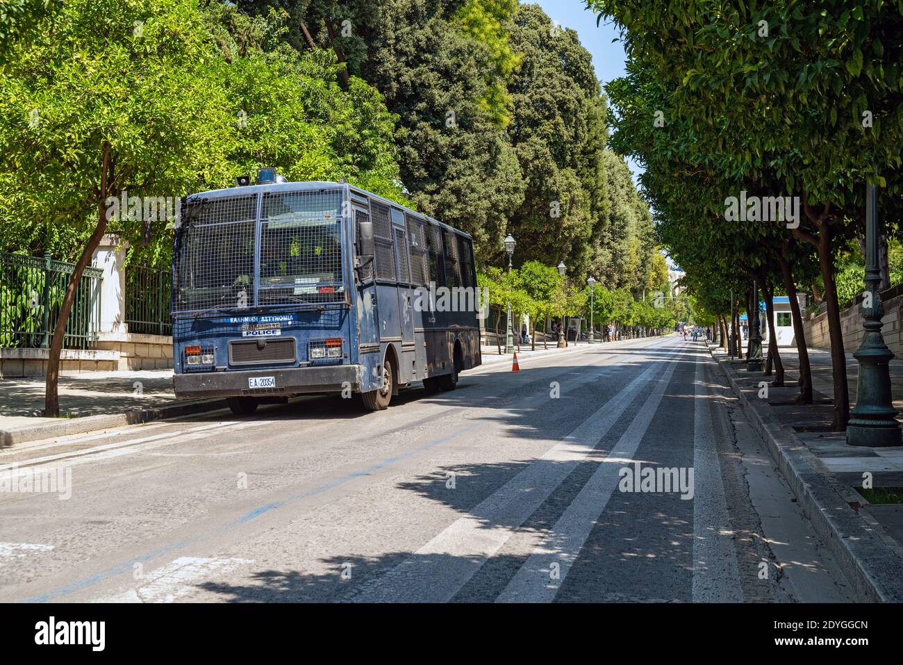 Greco ρiot autobus di polizia ad Atene, Grecia Foto Stock