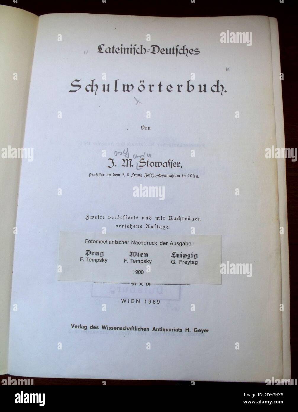 Lateinisch-Deutsches Schulwörterbuch JM Stowasser (1900). Foto Stock