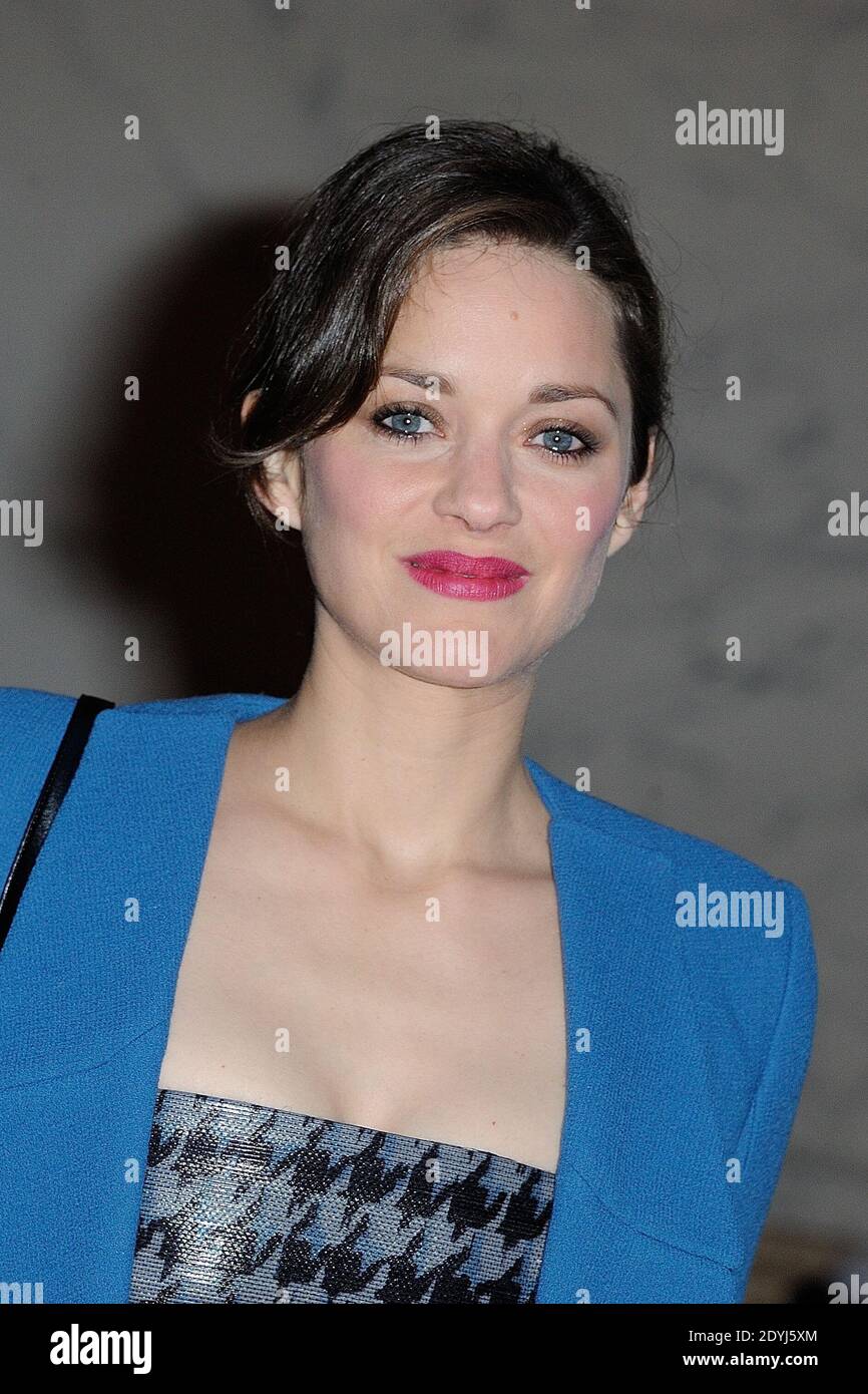 Marion Cotillard partecipa alla cena di gala della Fondazione Maud Fontenoy all'Hotel de la Marine di Parigi, Francia, il 9 aprile 2013. Foto di Nicolas Briquet/ABACAPRESS.COM Foto Stock