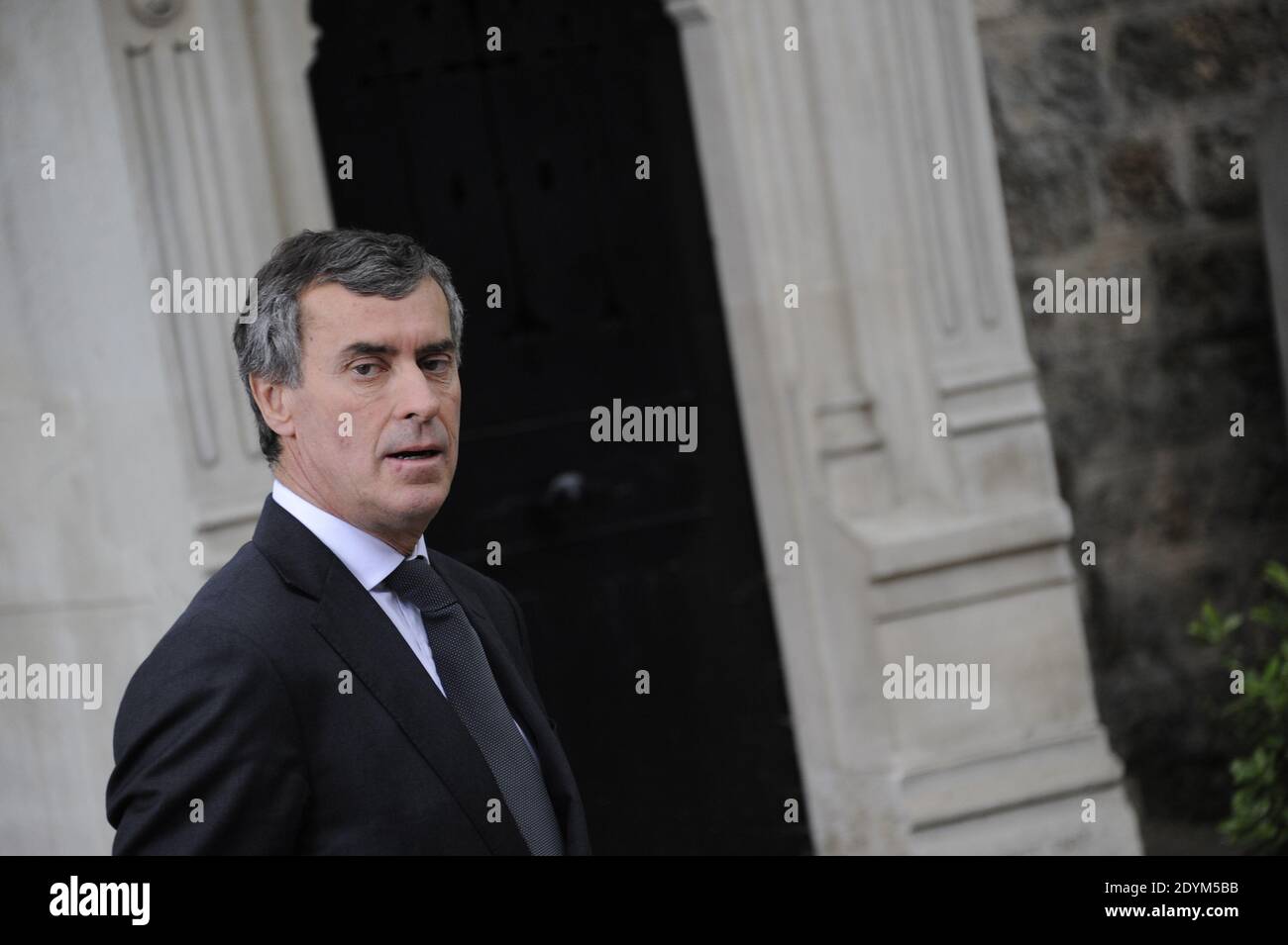Jerome Cahuzac arriva al servizio funebre per Guy Carcassonne al cimitero di Montmartre a Parigi, Francia il 3 giugno 2013. Foto di Mousse-Wyters/ABACAPRESS.COM Foto Stock