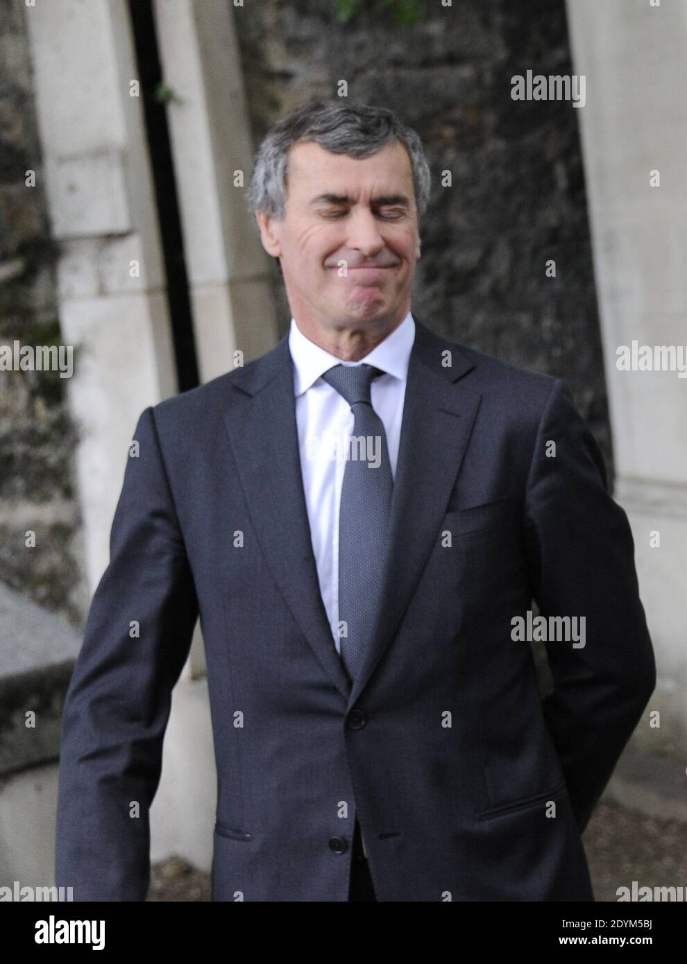 Jerome Cahuzac e Claude Evin arrivano al servizio funebre per Guy Carcassonne al cimitero di Montmartre a Parigi, Francia il 3 giugno 2013. Foto di Mousse-Wyters/ABACAPRESS.COM Foto Stock