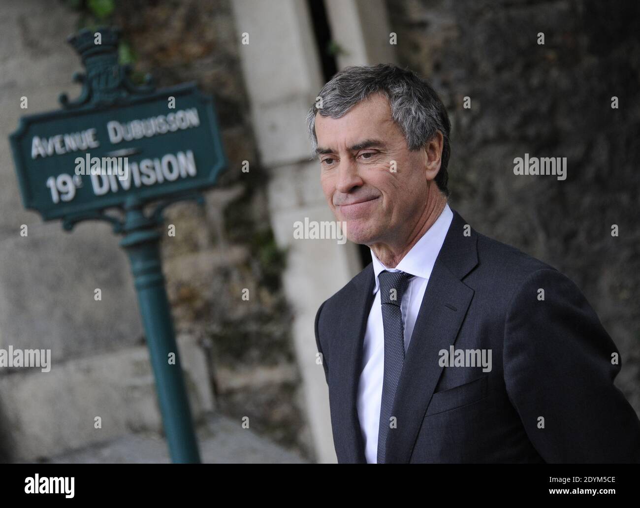 Jerome Cahuzac arriva al servizio funebre per Guy Carcassonne al cimitero di Montmartre a Parigi, Francia il 3 giugno 2013. Foto di Mousse-Wyters/ABACAPRESS.COM Foto Stock