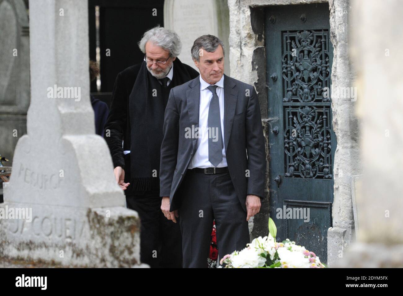 Jerome Cahuzac partecipa al servizio funerale per Guy Carcassonne al cimitero di Montmartre a Parigi, Francia il 3 giugno 2013. Foto di Mousse-Wyters/ABACAPRESS.COM Foto Stock