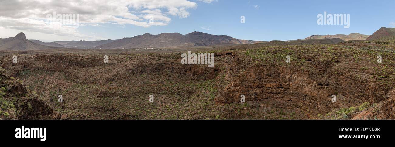 Vista panoramica di Barranco de las Vacas a Agüimes, Gran Canaria, isole Canarie Spagna. Geologia e concetto vulcanico. Foto Stock