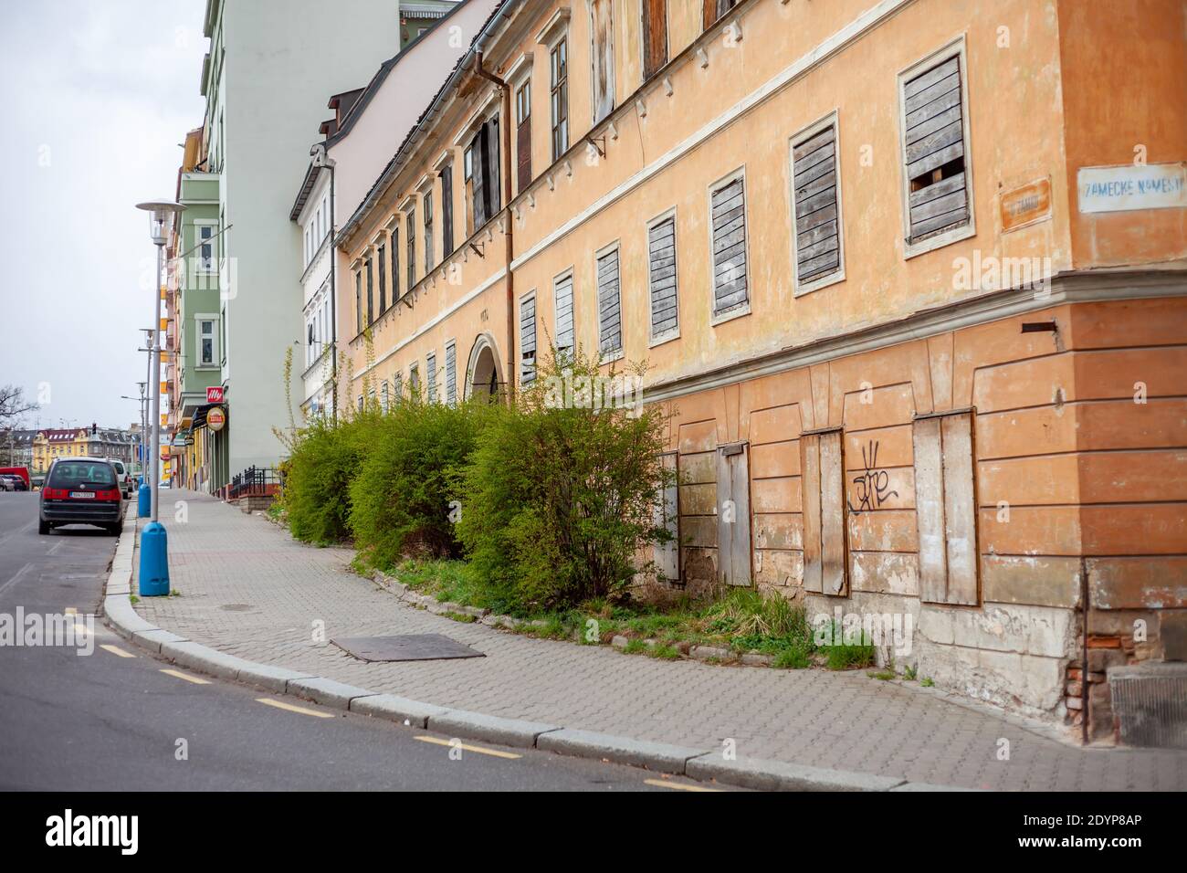 Vecchi edifici in una strada a Teplice, Repubblica Ceca Foto Stock
