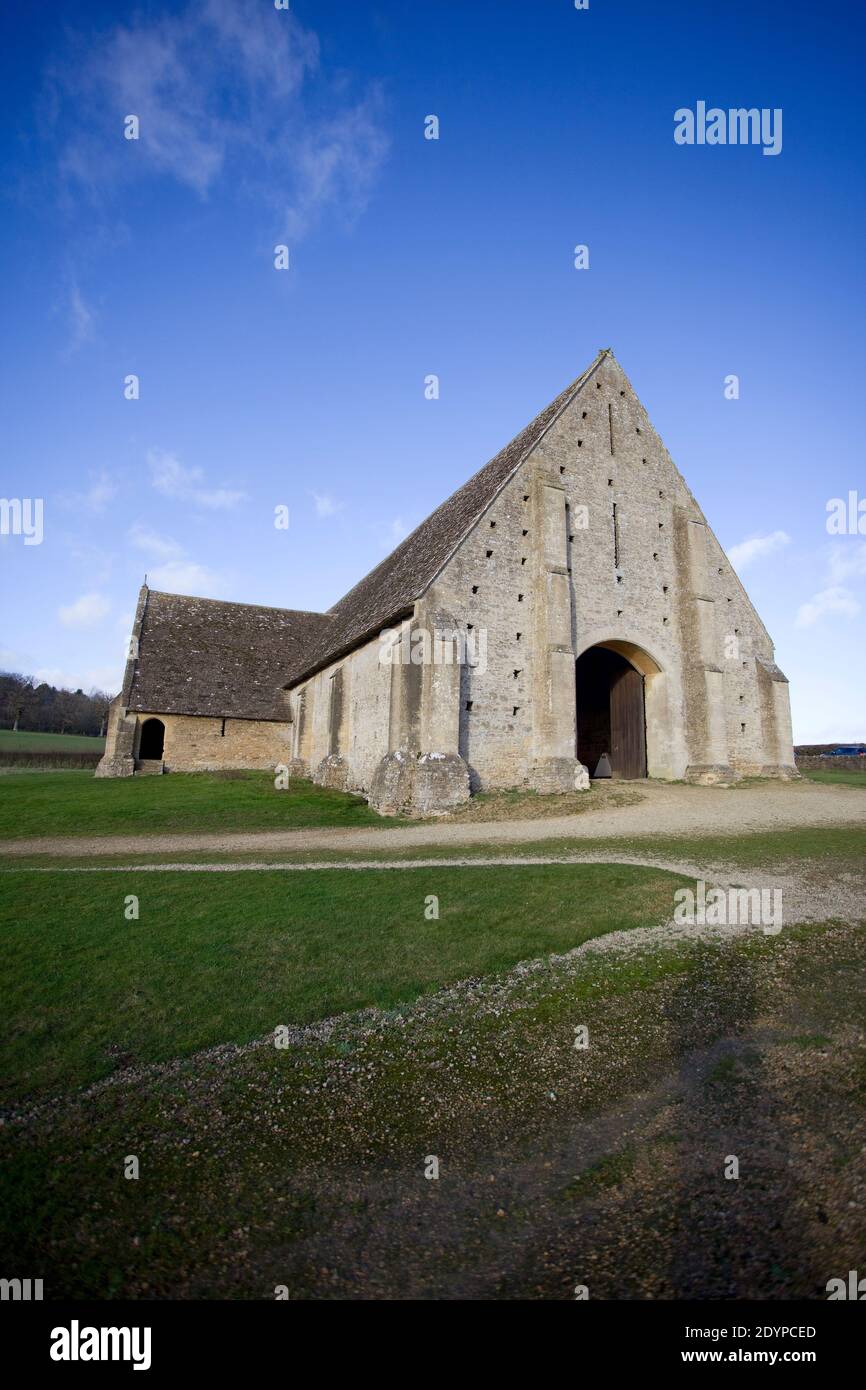 Granaio di Tithe, grande Coxwell. 14 ° secolo medievale grange stoccaggio fienile. Faringdon Oxfordshire Foto Stock
