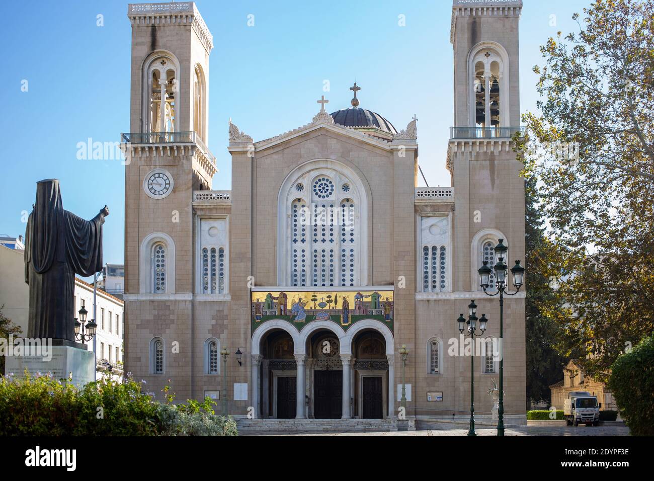 Chiesa Metropolitana Greco-Ortodossa, Cattedrale dell'Annunciazione, Atene, Grecia. Dicembre in centro storico in una città vuota a causa di COVID Foto Stock