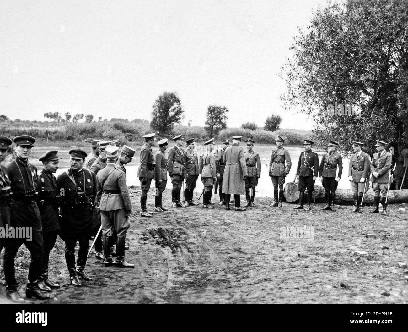 Paul von Hindenburg ispezionando le sue truppe, circa 1930, Germania Foto Stock