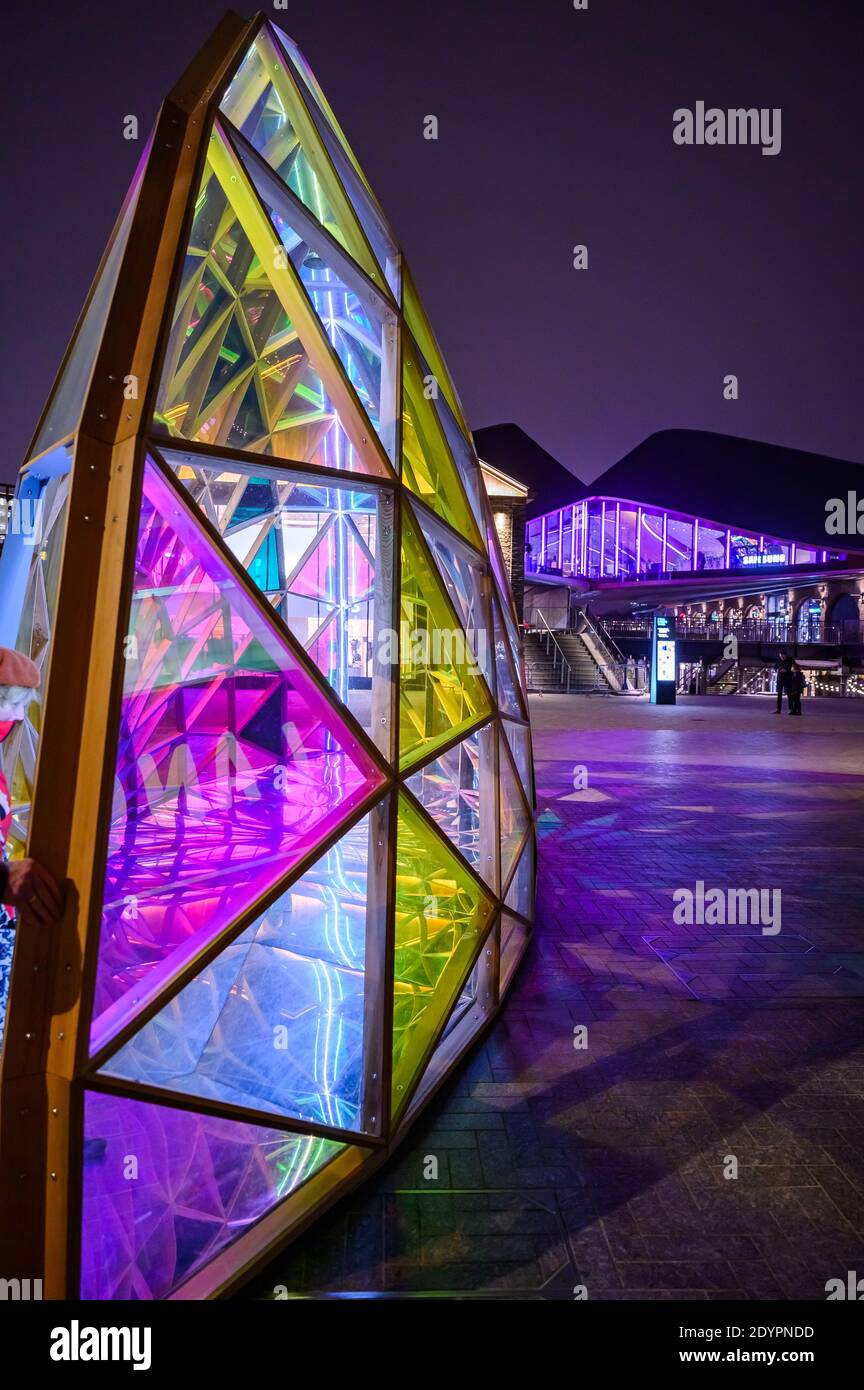 Tempio delle palme di Luke Jerram. Coals Drop Yard - Kings Cross e Stazione Foto Stock