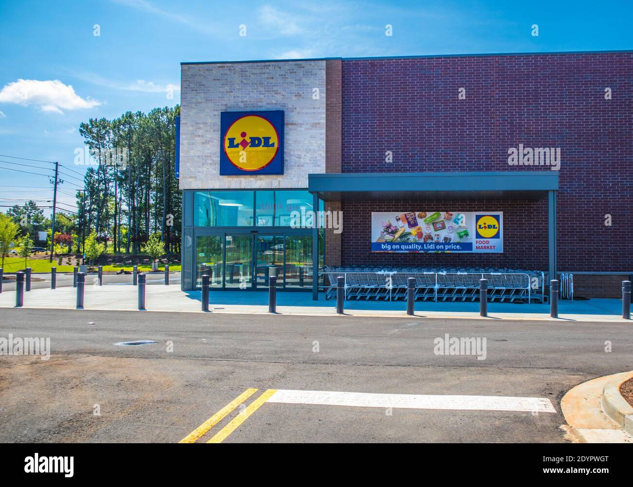 Gwinnett County, GA / USA - 05 23 20: Negozio alimentare LIDL di nuova costruzione Foto Stock