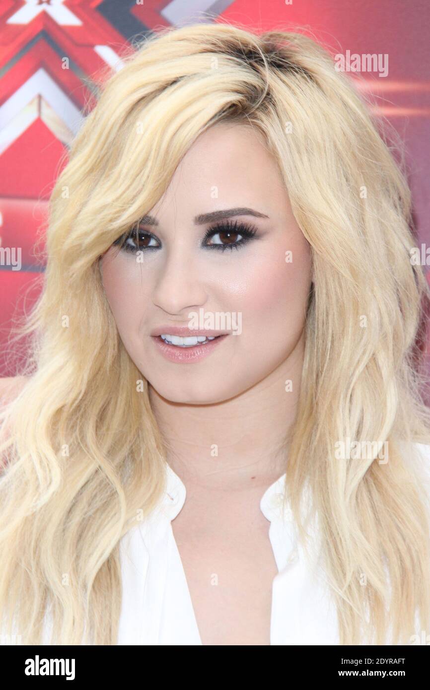 Demi Lovato in arrivo per i giudici 'The X Factor' di Fox che si sono tenuti al Galen Center di Los Angeles, CA, USA il 11 luglio 2013. Foto di Lisa Fierro/ABACAPRESS.COM Foto Stock